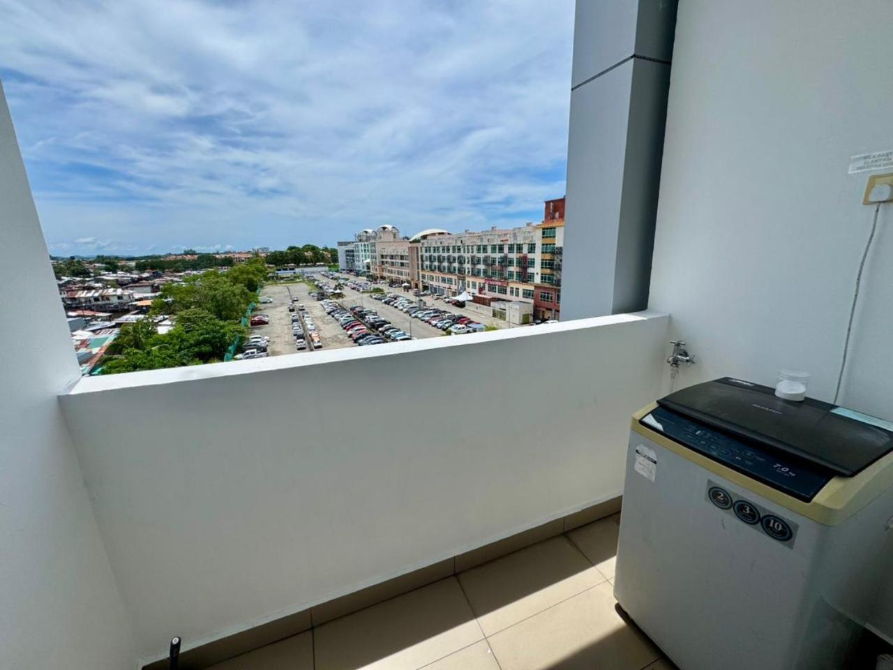 Sa Sutera Avenue Homestay Opposite Imago Kk Kota Kinabalu Esterno foto